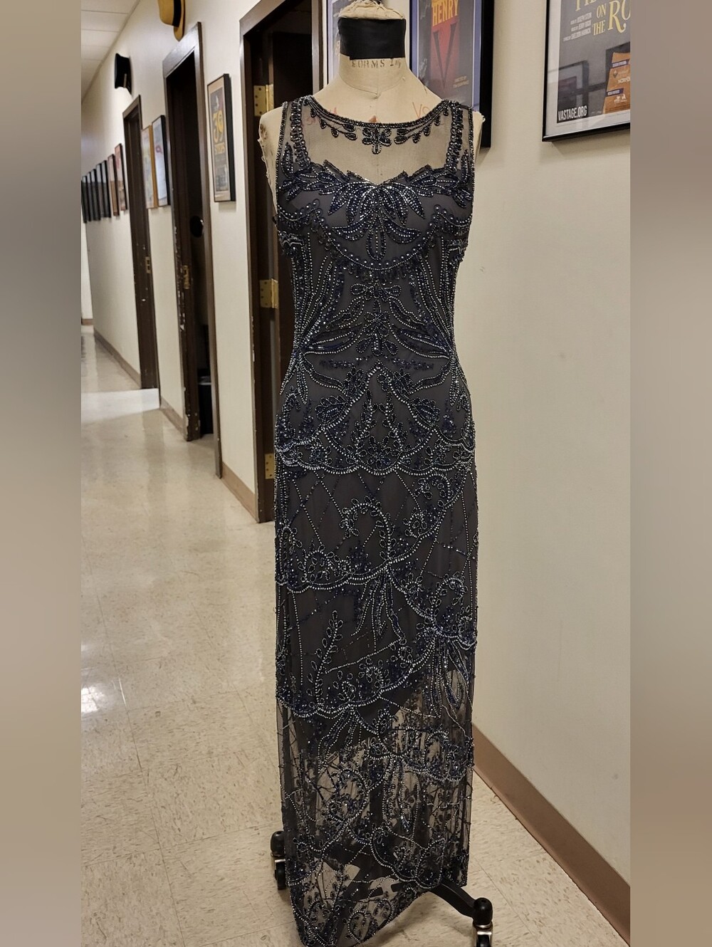 Pisarro Nights Elegant Vintage Beaded Silver/Grey Evening Dress